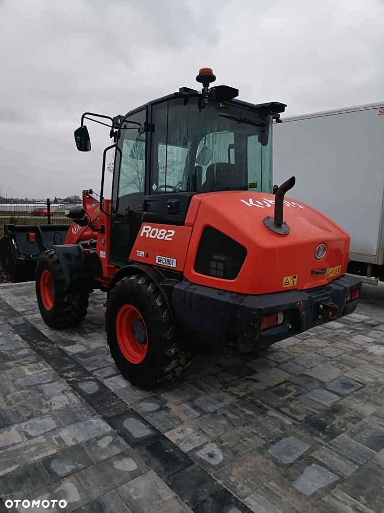 Kubota R082 - 4