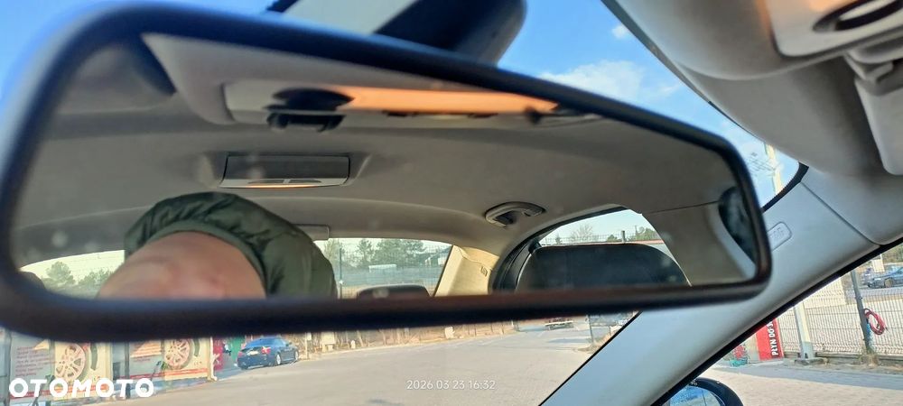 BMW Seria 3 318d DPF - 11