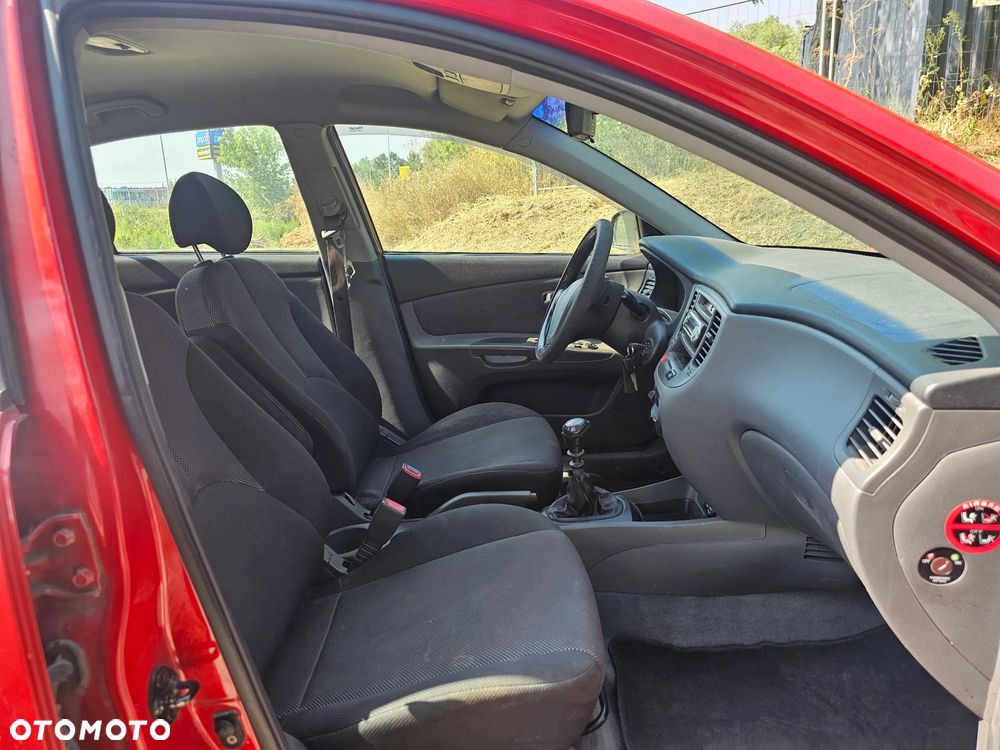 Kia Rio 1.6 Sport - 13