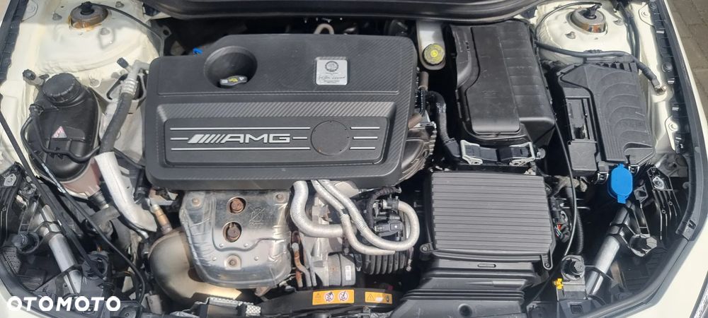Mercedes-Benz CLA AMG 45 4Matic AMG Speedshift DCT 7G - 23