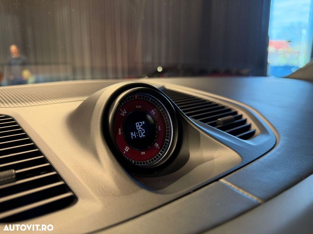 Porsche Cayenne - 33