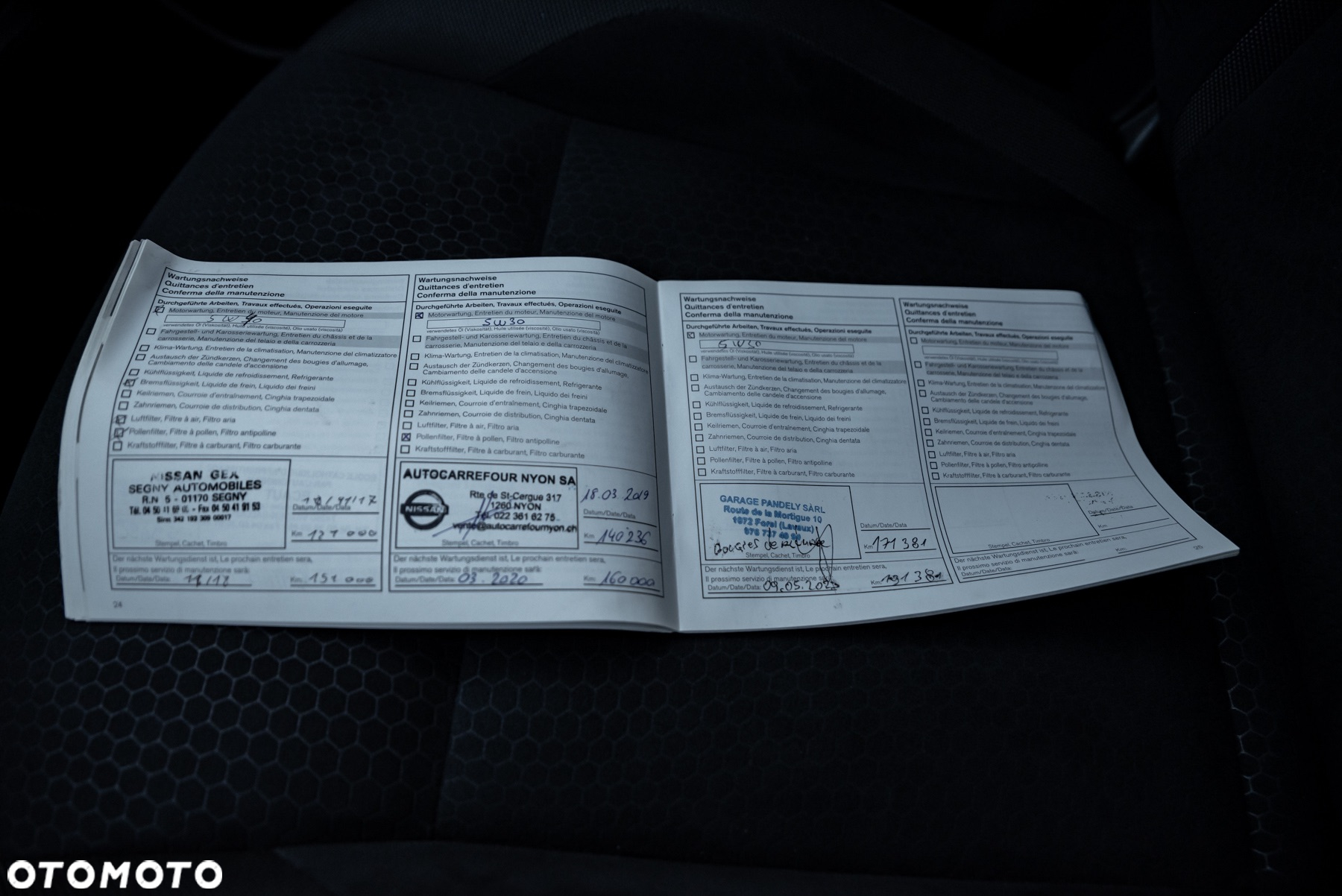 Nissan Juke 1.6 T Tekna 4x4 - 37