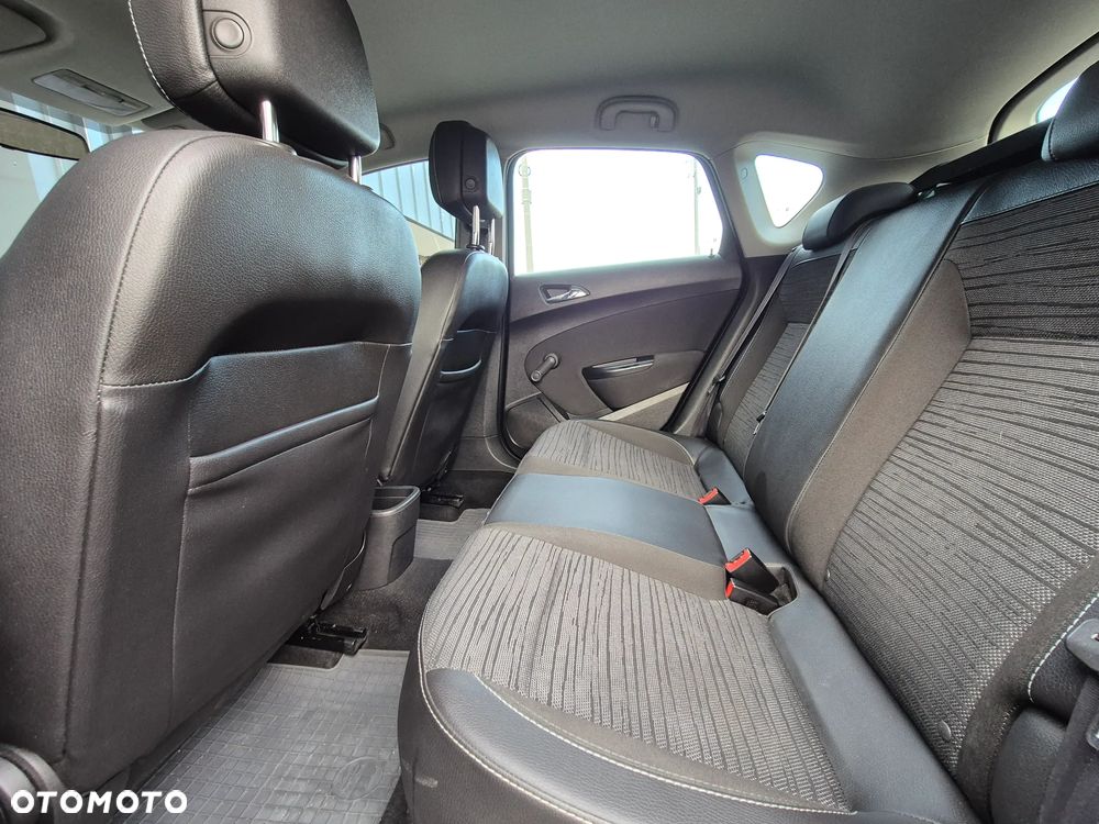 Opel Astra 1.4 T Cosmo EU6 - 11