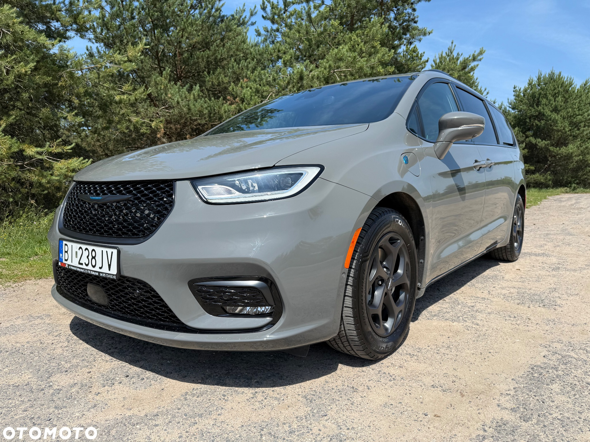 Chrysler Pacifica - 4