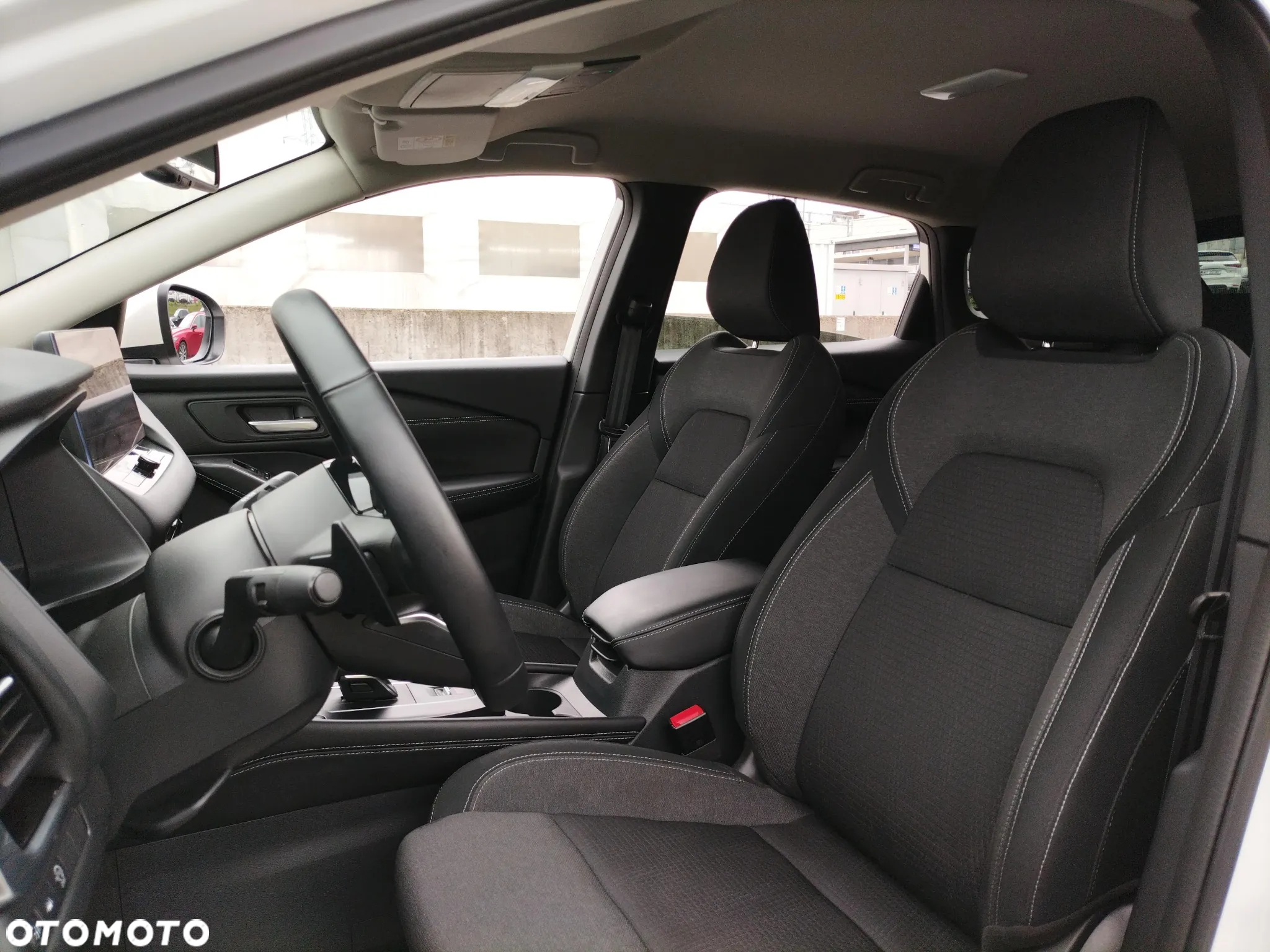 Nissan Qashqai 1.3 DIG-T mHEV N-Connecta Xtronic - 9