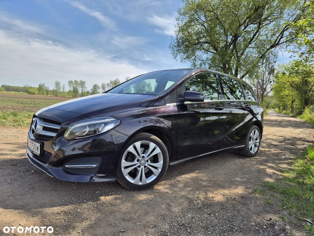 Mercedes-Benz Klasa B 200 7G-DCT UrbanStyle Edition - 13