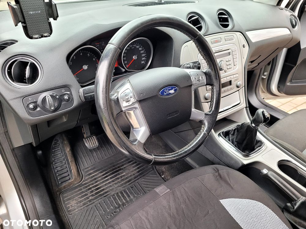 Ford Mondeo 2.0 Gold X - 27