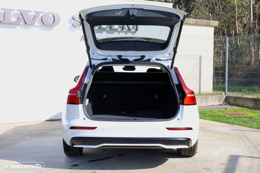 Volvo V60 2.0 T6 AWD TE Plus Dark - 5