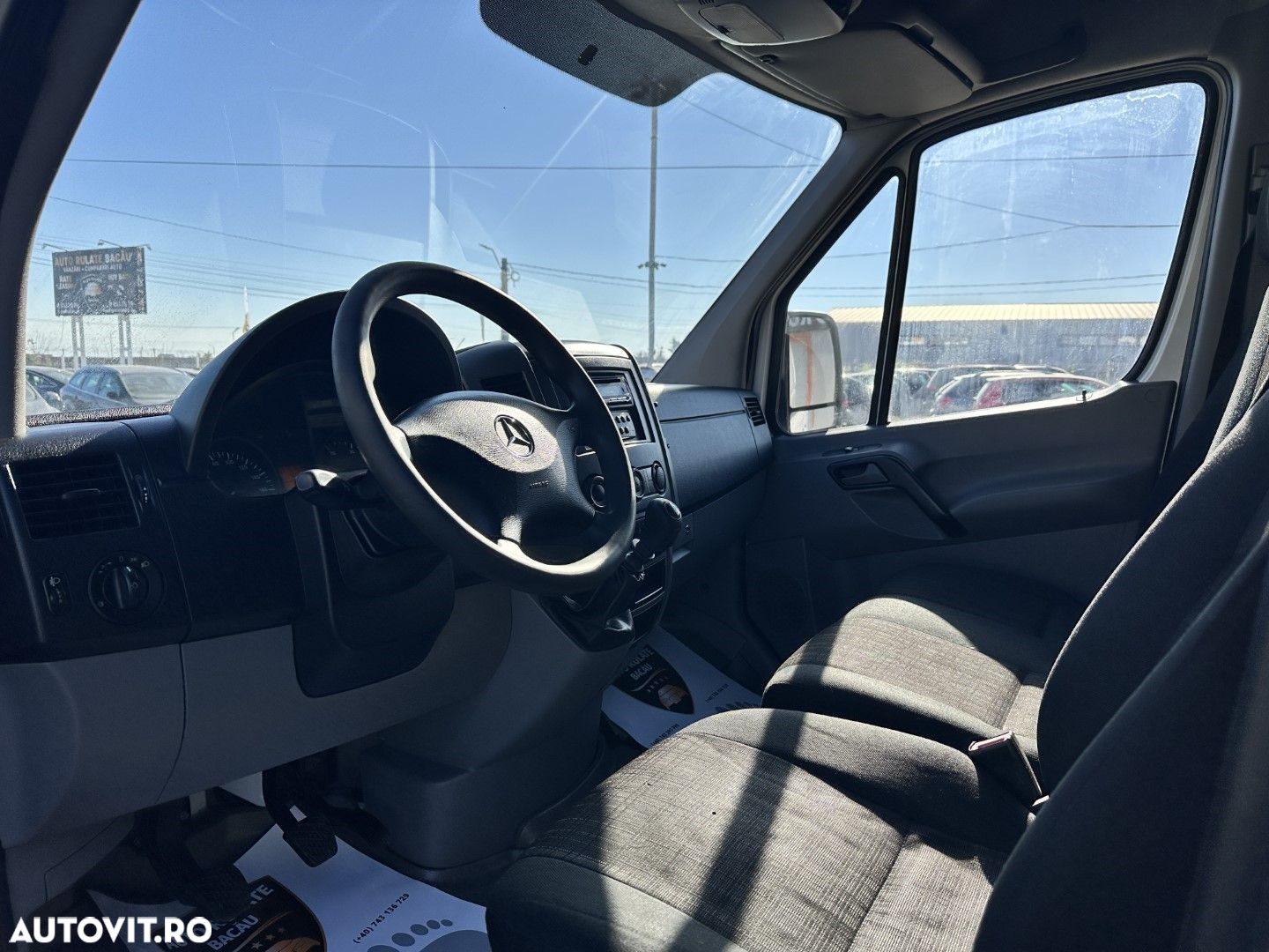 Mercedes-Benz Sprinter - 12