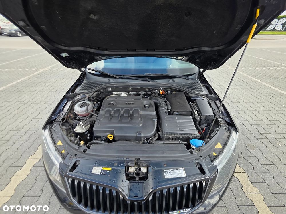 Skoda Octavia 2.0 TDI RS DSG - 15