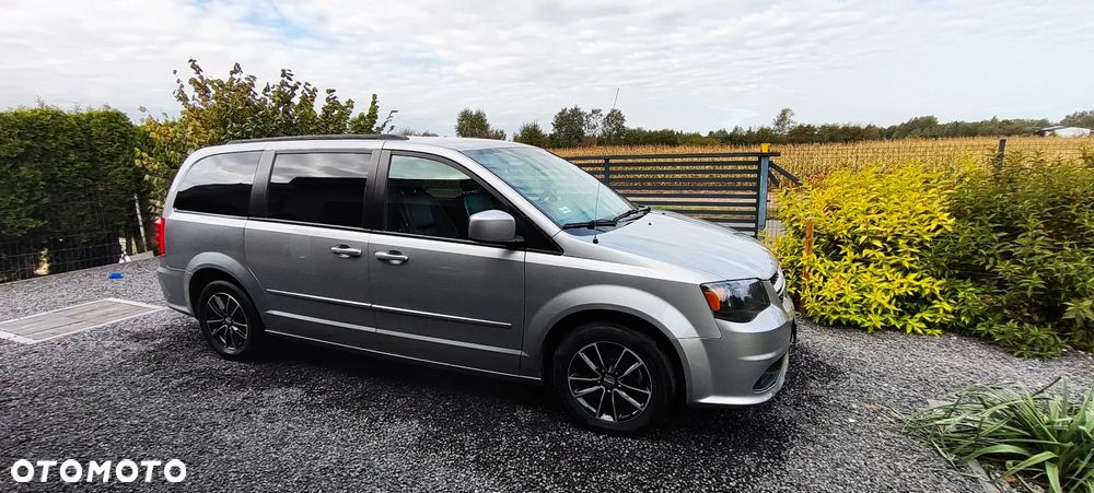 Dodge Grand Caravan 3.6 R/T - 4