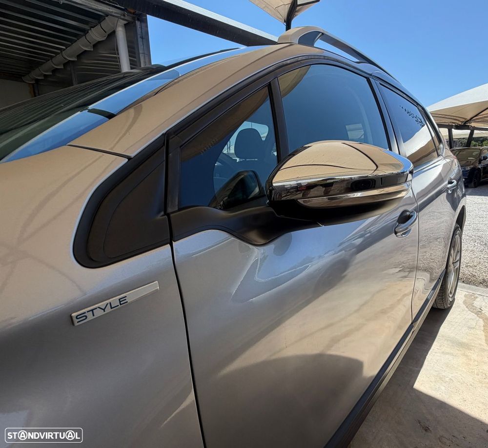 Peugeot 2008 1.2 PureTech Style - 23