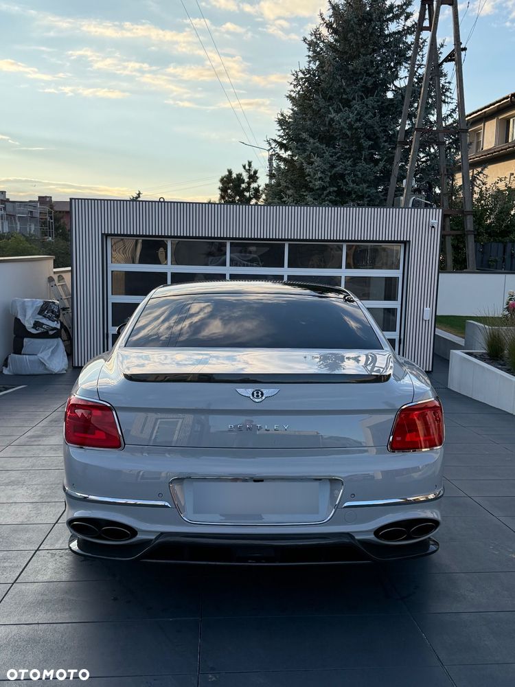 Bentley Flying Spur - 9