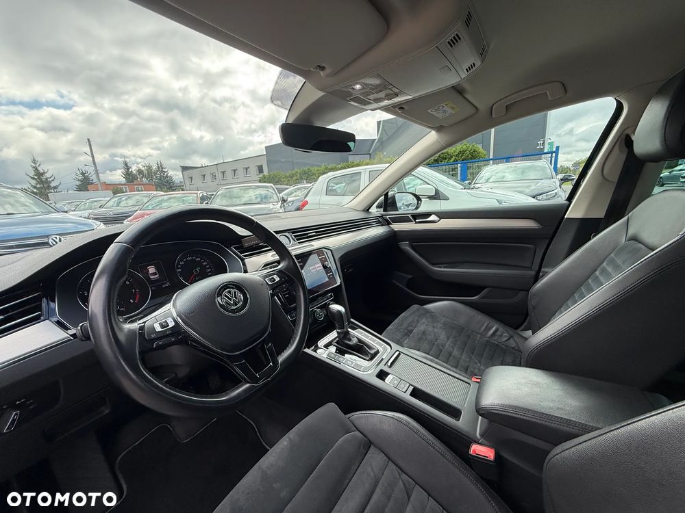 Volkswagen Passat - 11