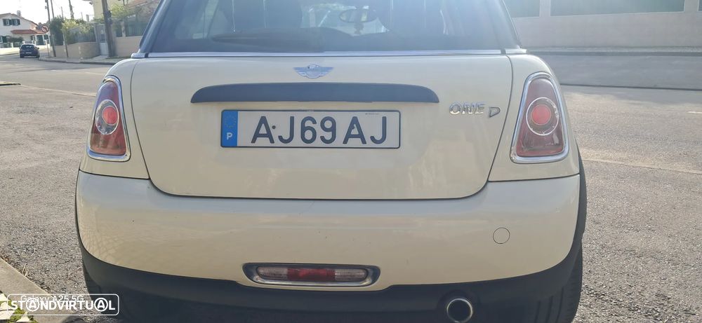 MINI 3 Portas One D - 10