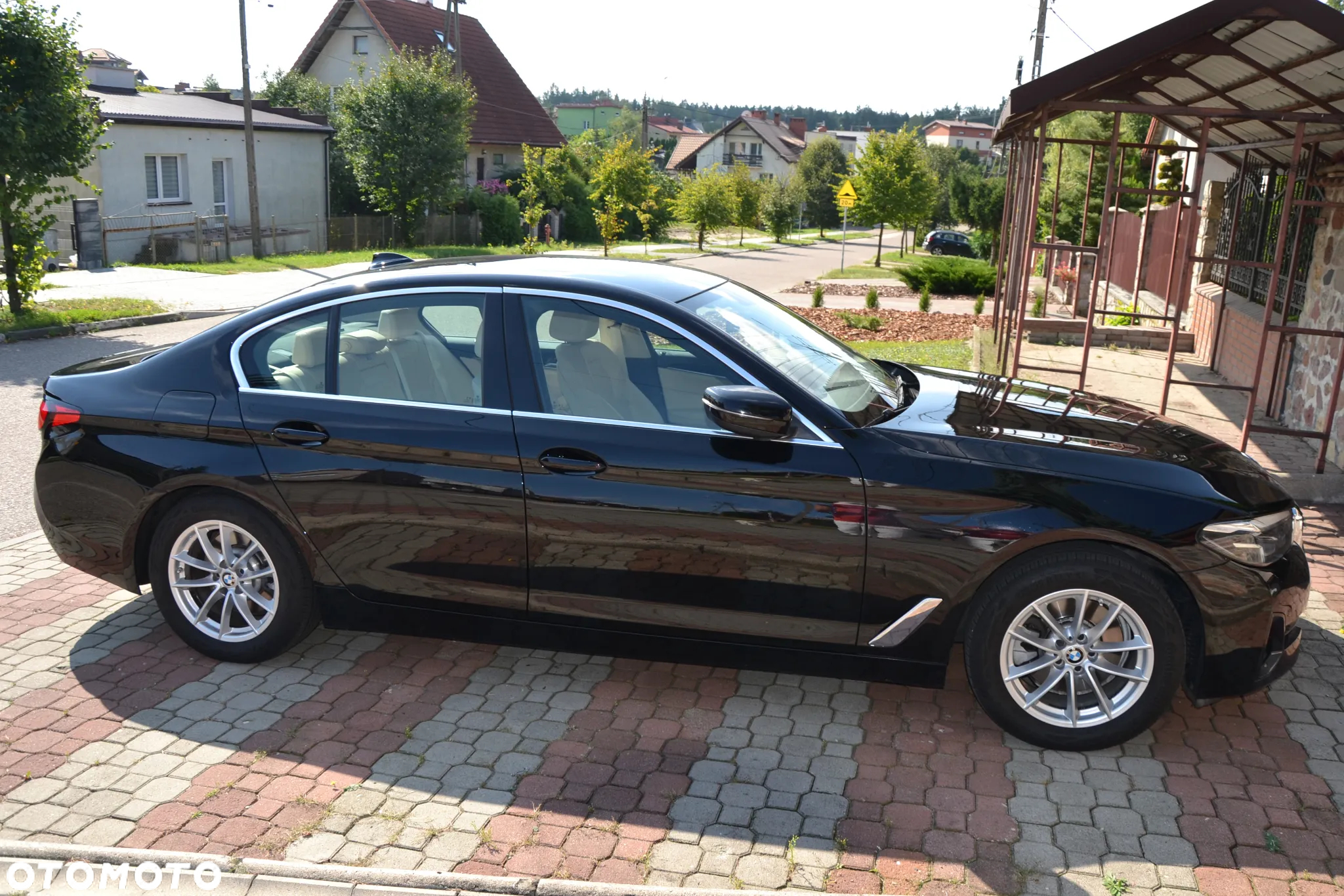 BMW Seria 5 520i - 20
