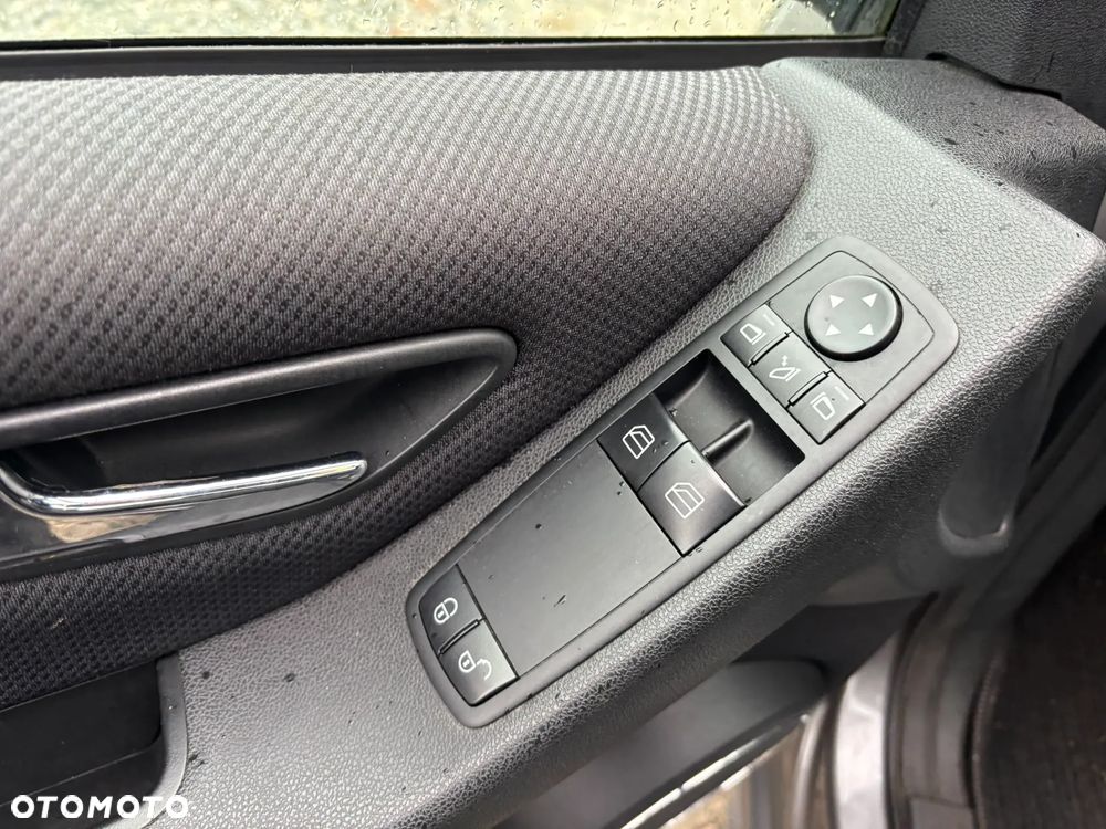 Mercedes-Benz Klasa A 200 CDI Avantgarde DPF - 22