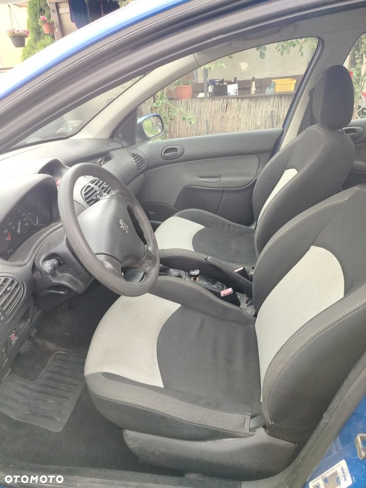 Peugeot 206 1.4 XT - 11