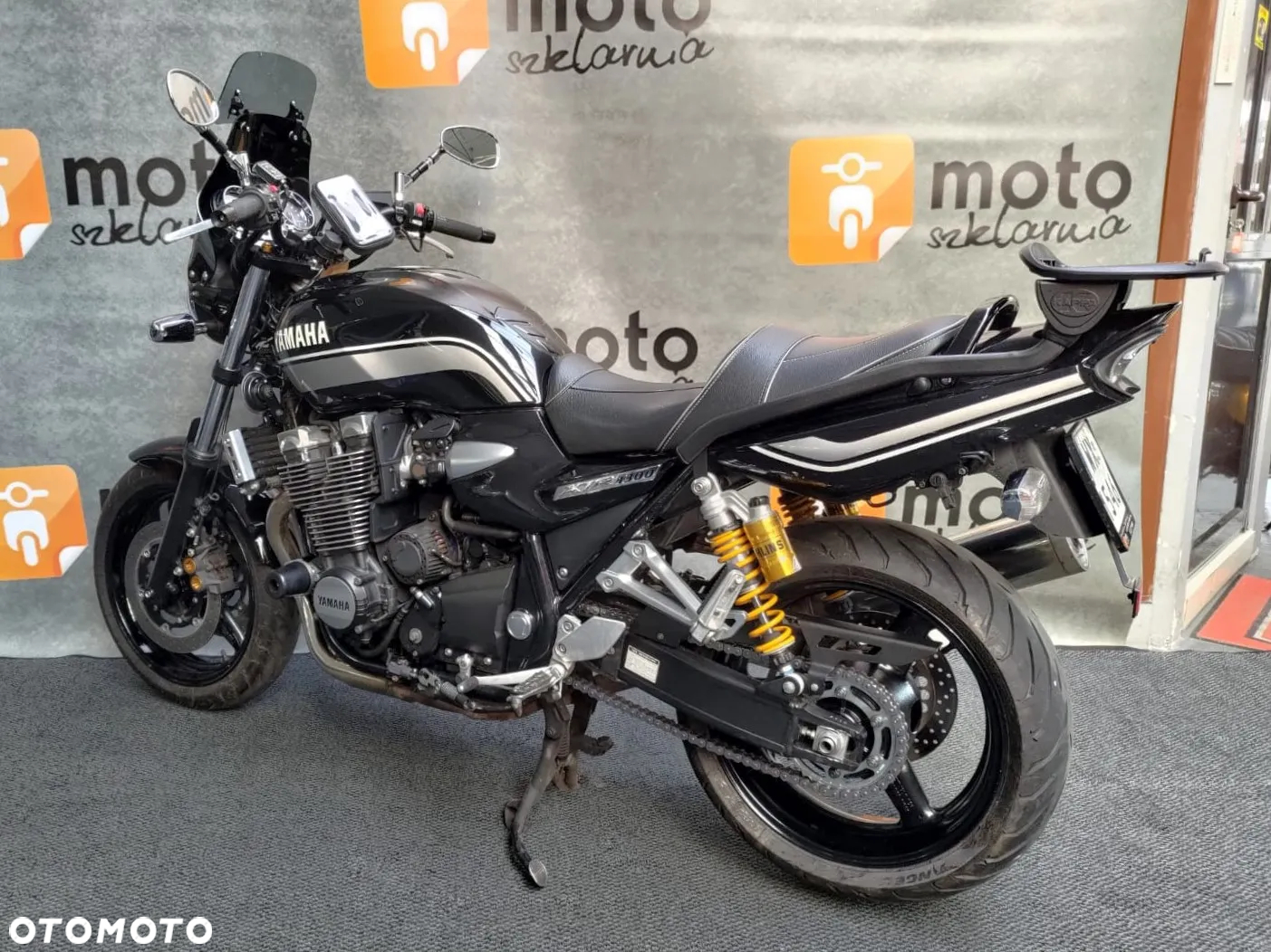 Yamaha XJR - 4