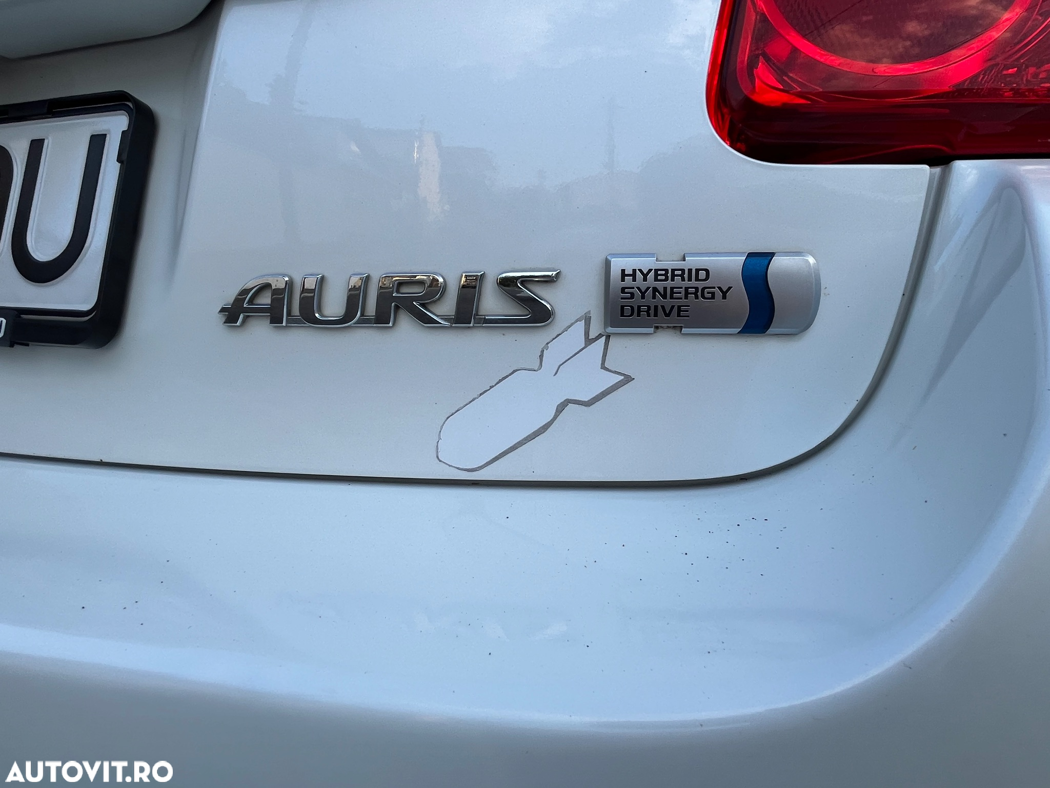 Toyota Auris 1.8 L VVT-i HSD Sol - 2