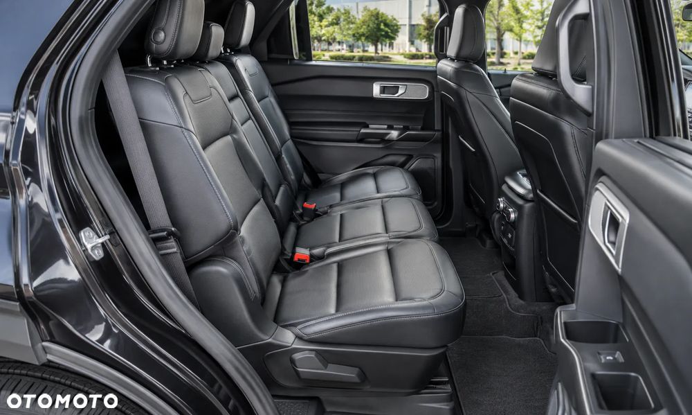 Ford Explorer - 17