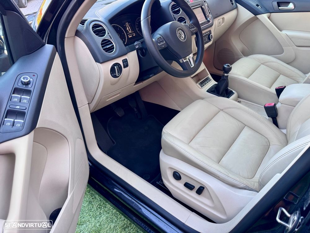 VW Tiguan 2.0 TDi Trend BlueMotion - 24