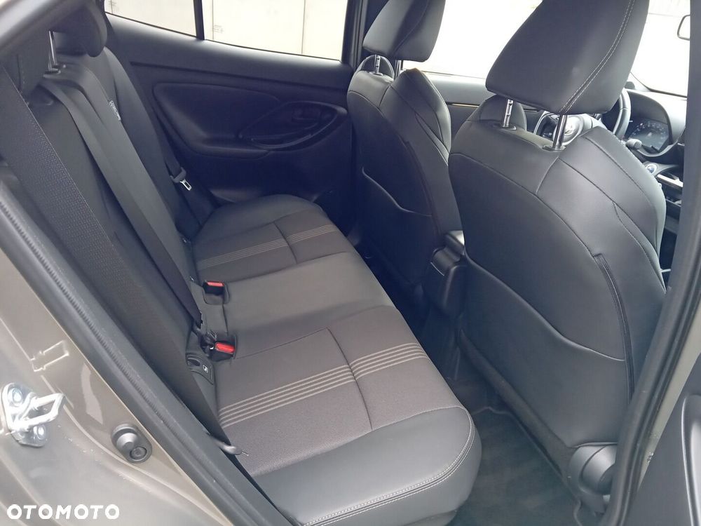 Toyota Yaris Cross - 11