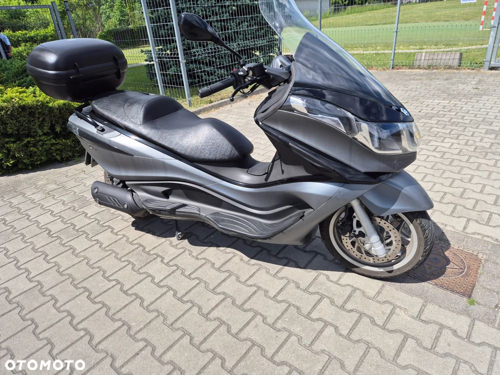 Piaggio X10 - 8