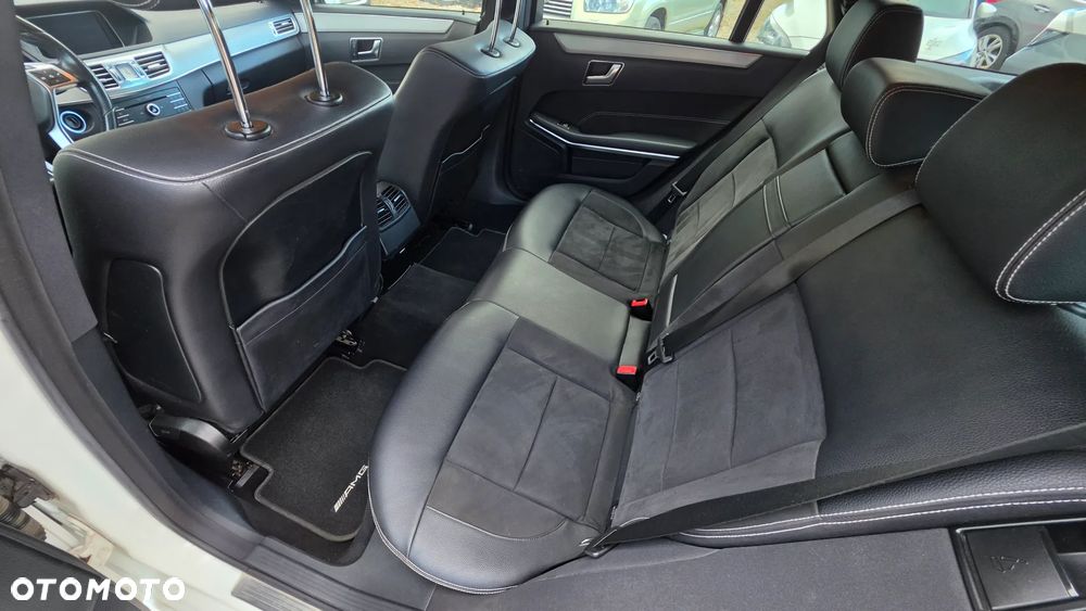 Mercedes-Benz Klasa E 220 BlueTEC 4Matic 7G-TRONIC Avantgarde - 19