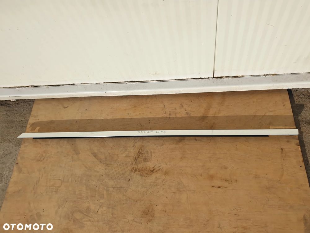 LISTWA ZGARNIAJĄCA PRZYSZYBOWA  LEWY LEWA  PRZÓD TYŁ MERCEDES S KLASA  W222 A2226730165 A22267303 USZCZELKA DRZWI - 1