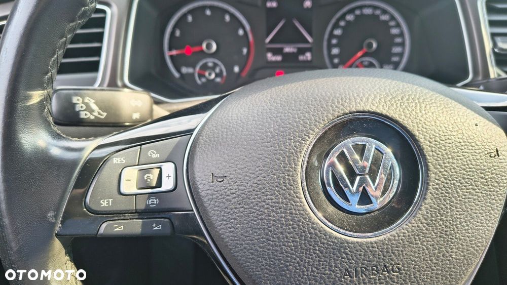 Volkswagen T-Roc - 13