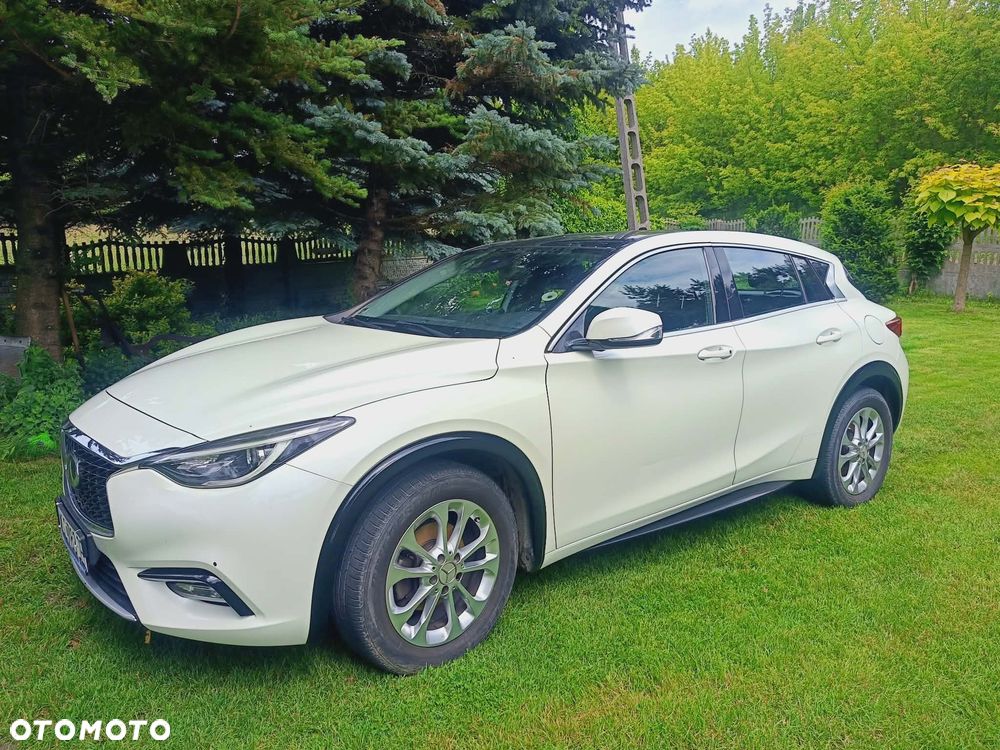 Infiniti Q30 1.5d Premium Tech - 8