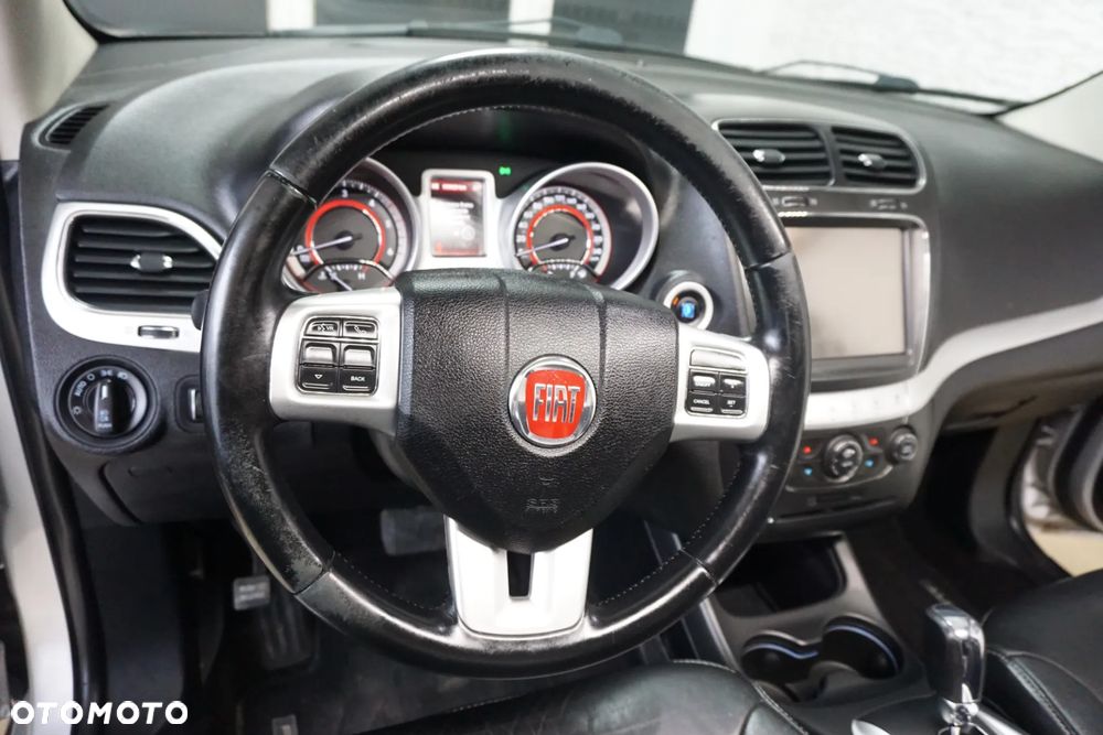 Fiat Freemont 2.0 Multijet 16V DPF Automatik Allrad Lounge - 24