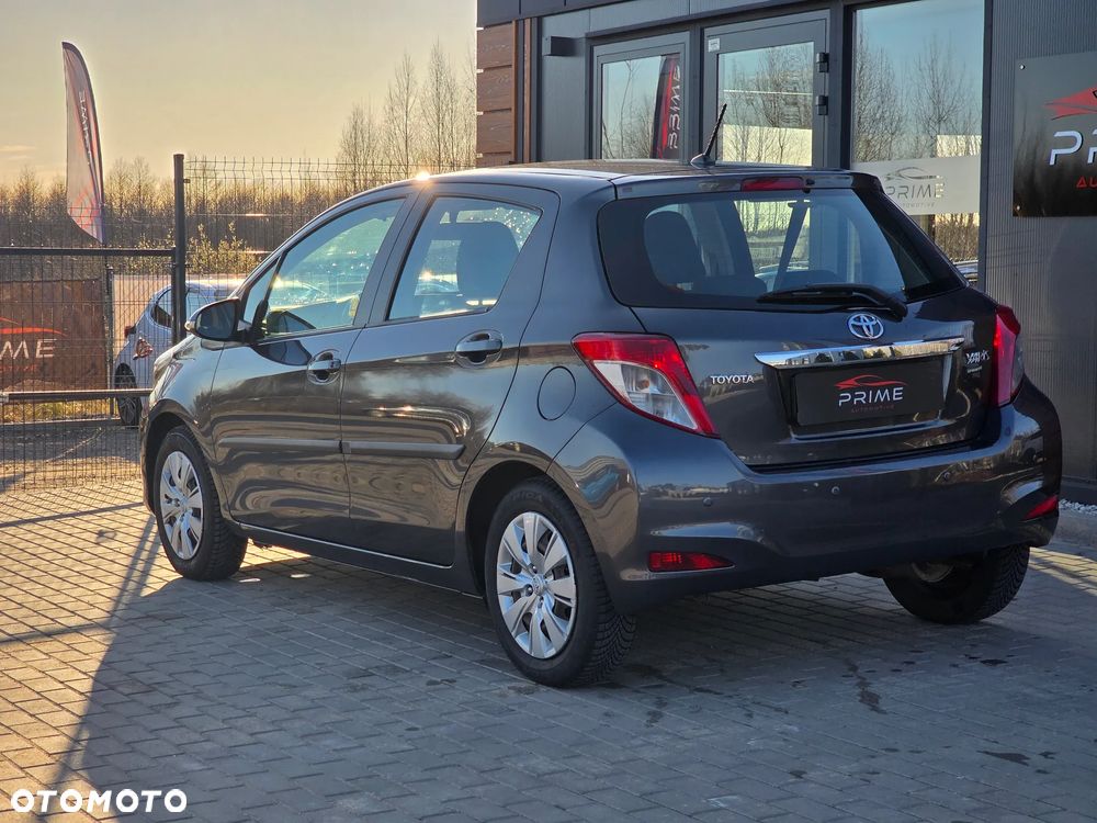 Toyota Yaris 1.0 Luna - 10