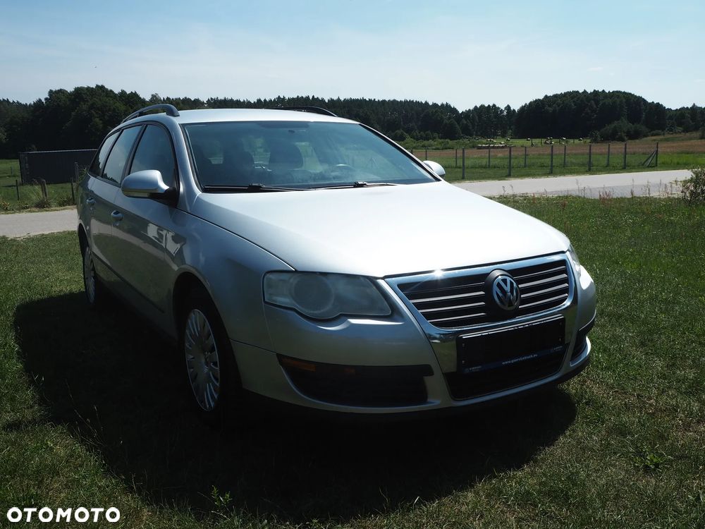 Volkswagen Passat 2.0 TDI Individual - 11
