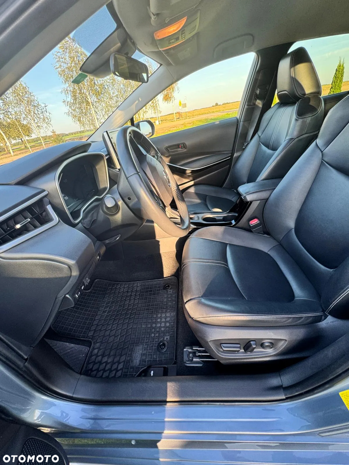 Toyota Corolla 1.8 Hybrid Executive - 13