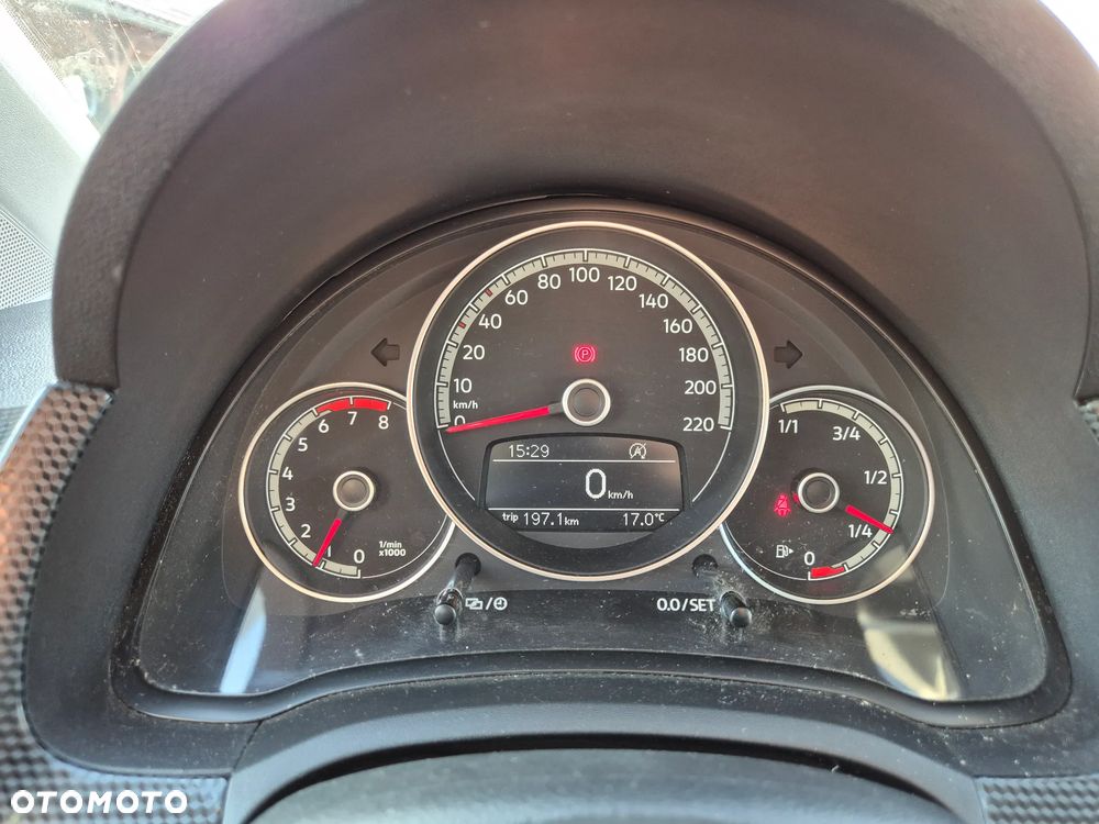 Volkswagen up! - 25