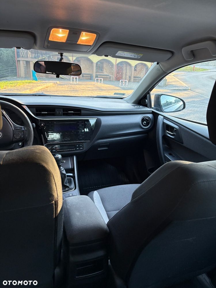 Toyota Auris 1.6 Active - 13