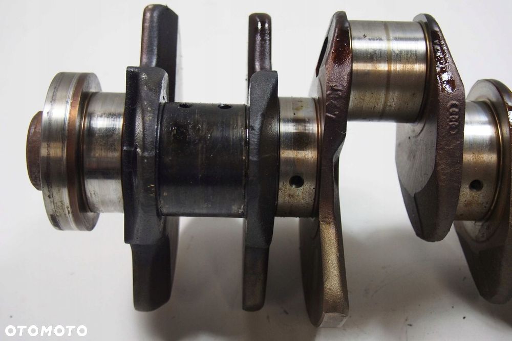 WAŁ KORBOWY VW TOUAREG I Q7 4.2 AXQ - 7