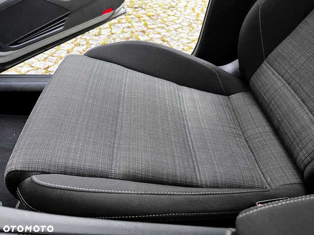 Volkswagen Passat 2.0 TDI EVO Business DSG - 33
