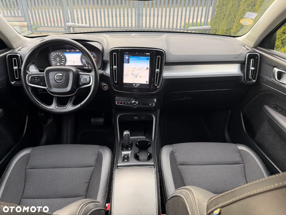 Volvo XC 40 D3 AWD Momentum Pro - 18