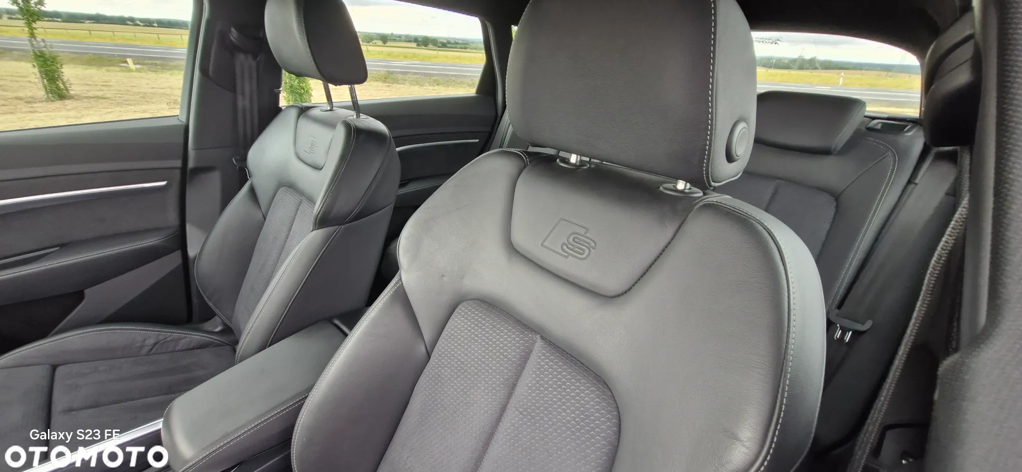 Audi e-tron 55 Quattro S Line - 11