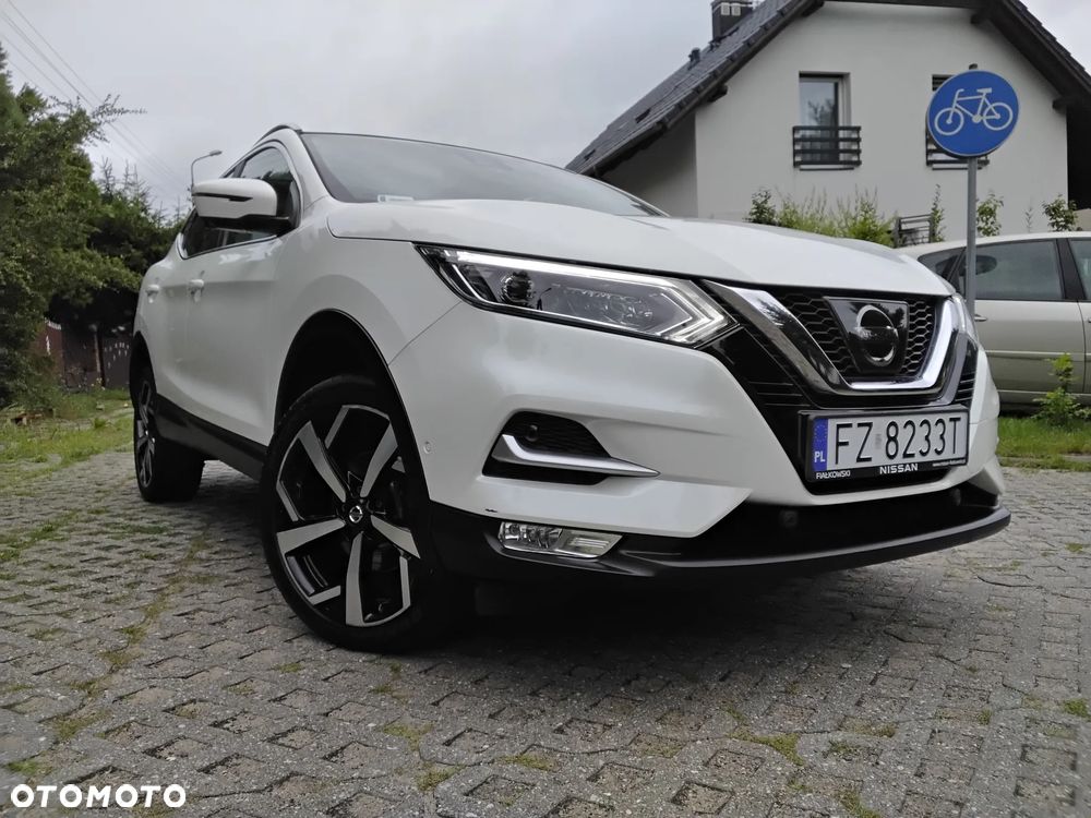 Nissan Qashqai 1.6 DCi 4x4 Tekna+ - 1