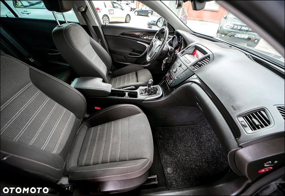 Opel Insignia - 36