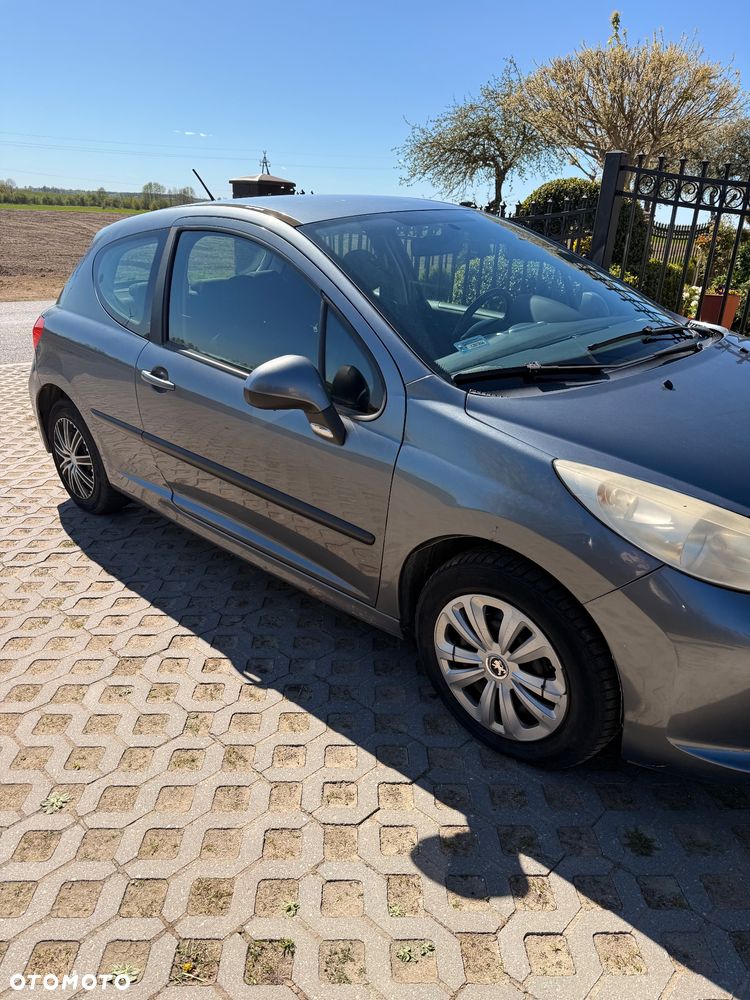 Peugeot 207 1.4 HDi Presence - 1