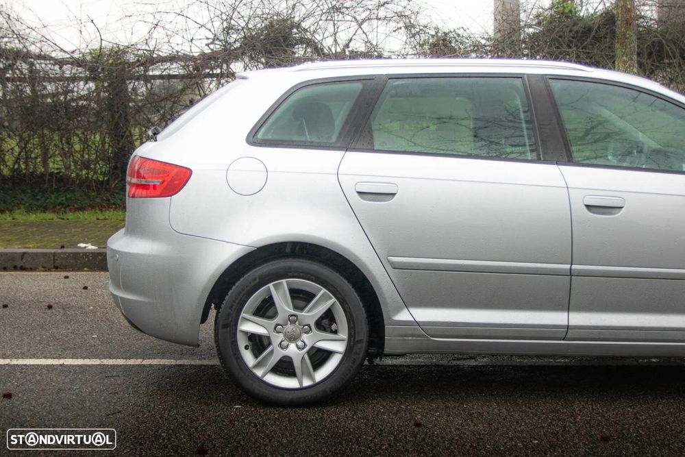 Audi A3 Sportback 1.6 TDI Attraction - 17