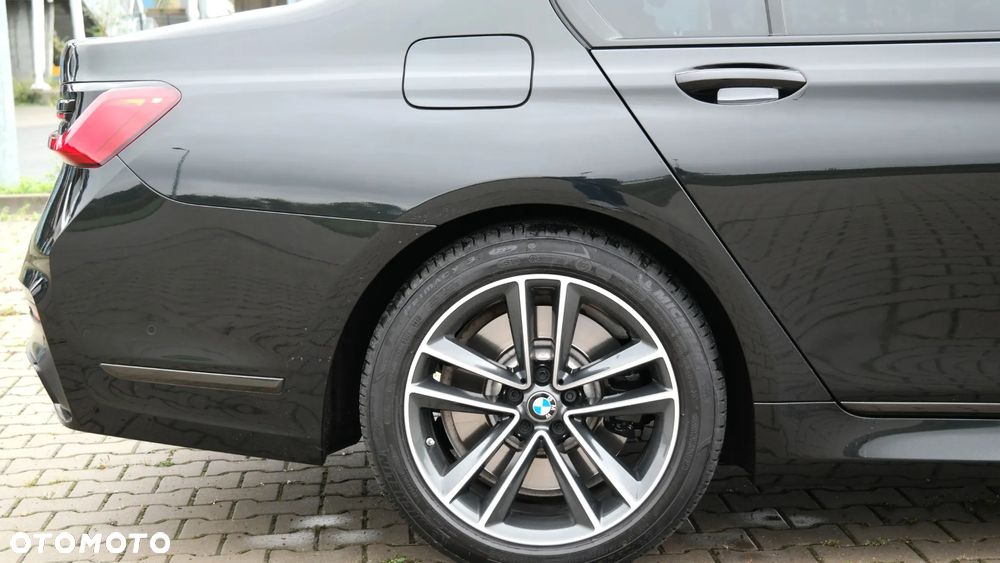 BMW Seria 7 750i xDrive sport - 6