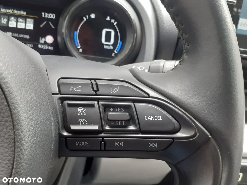 Toyota Yaris Hybrid 1.5 Executive - 13