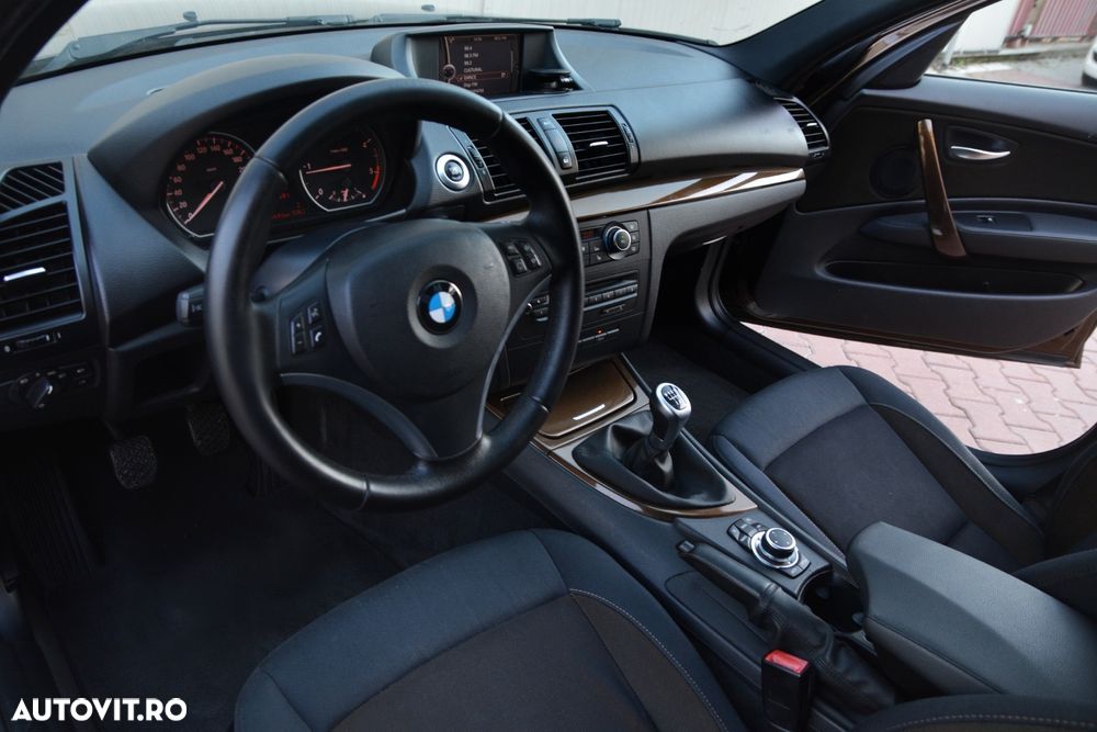 BMW Seria 1 120d DPF - 12