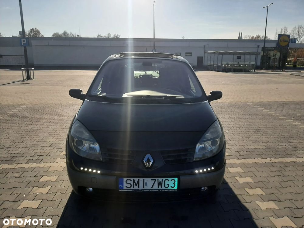 Renault Scenic 2.0 16V Privilege - 23